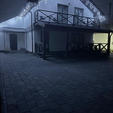 Hostal U Anastasii I Sofii Bilya Richki Mykulychyn Exterior foto
