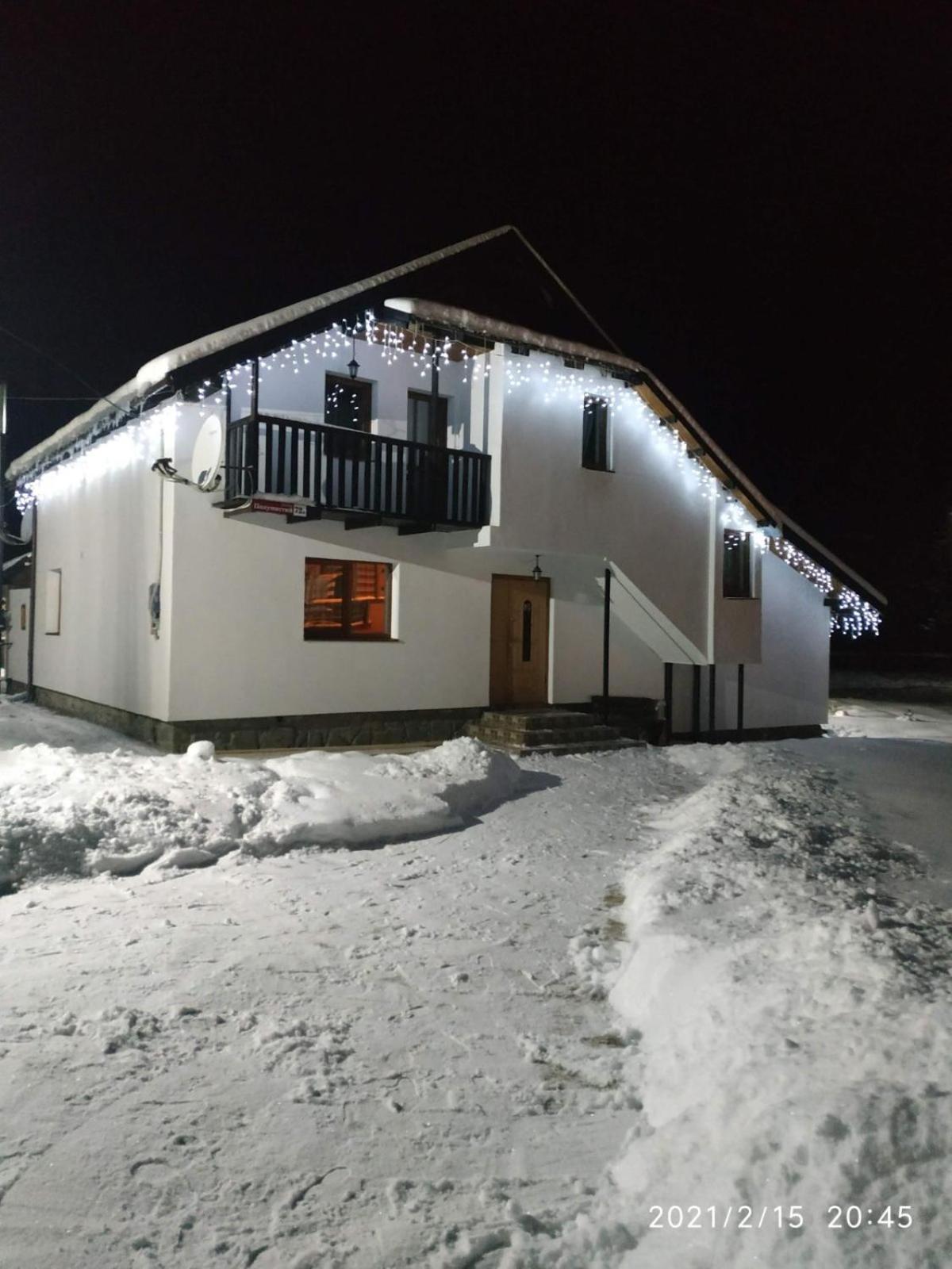 Hostal U Anastasii I Sofii Bilya Richki Mykulychyn Habitación foto