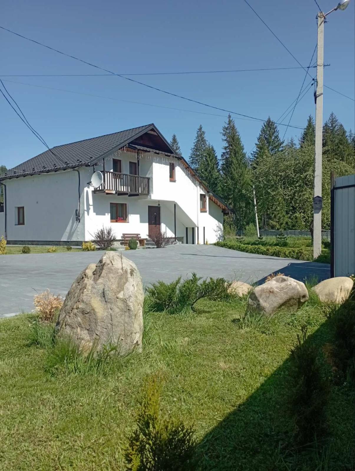 Hostal U Anastasii I Sofii Bilya Richki Mykulychyn Habitación foto