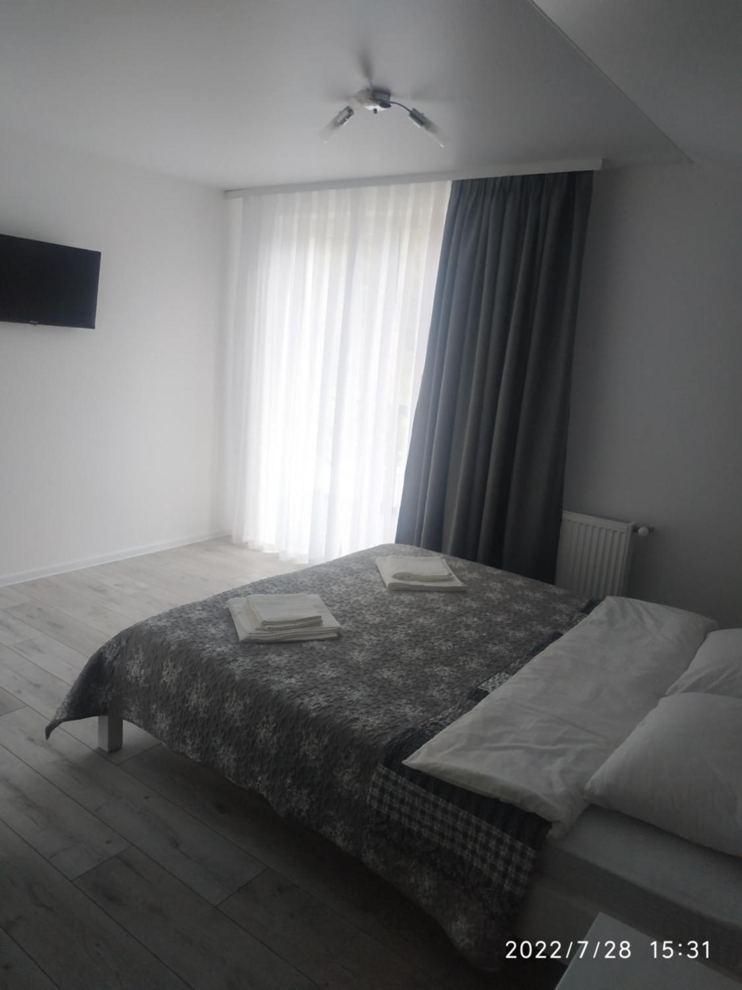 Hostal U Anastasii I Sofii Bilya Richki Mykulychyn Habitación foto