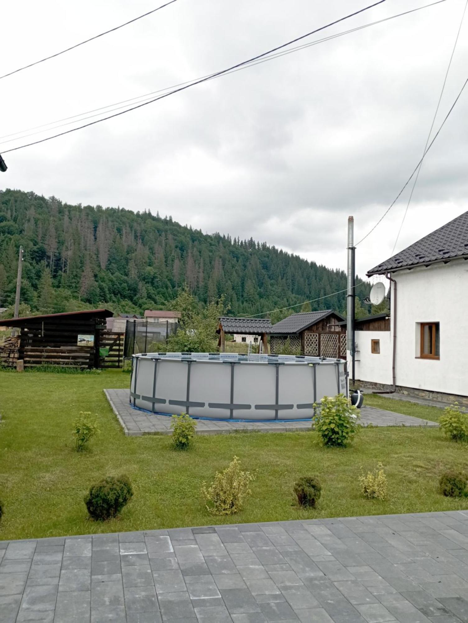 Hostal U Anastasii I Sofii Bilya Richki Mykulychyn Exterior foto