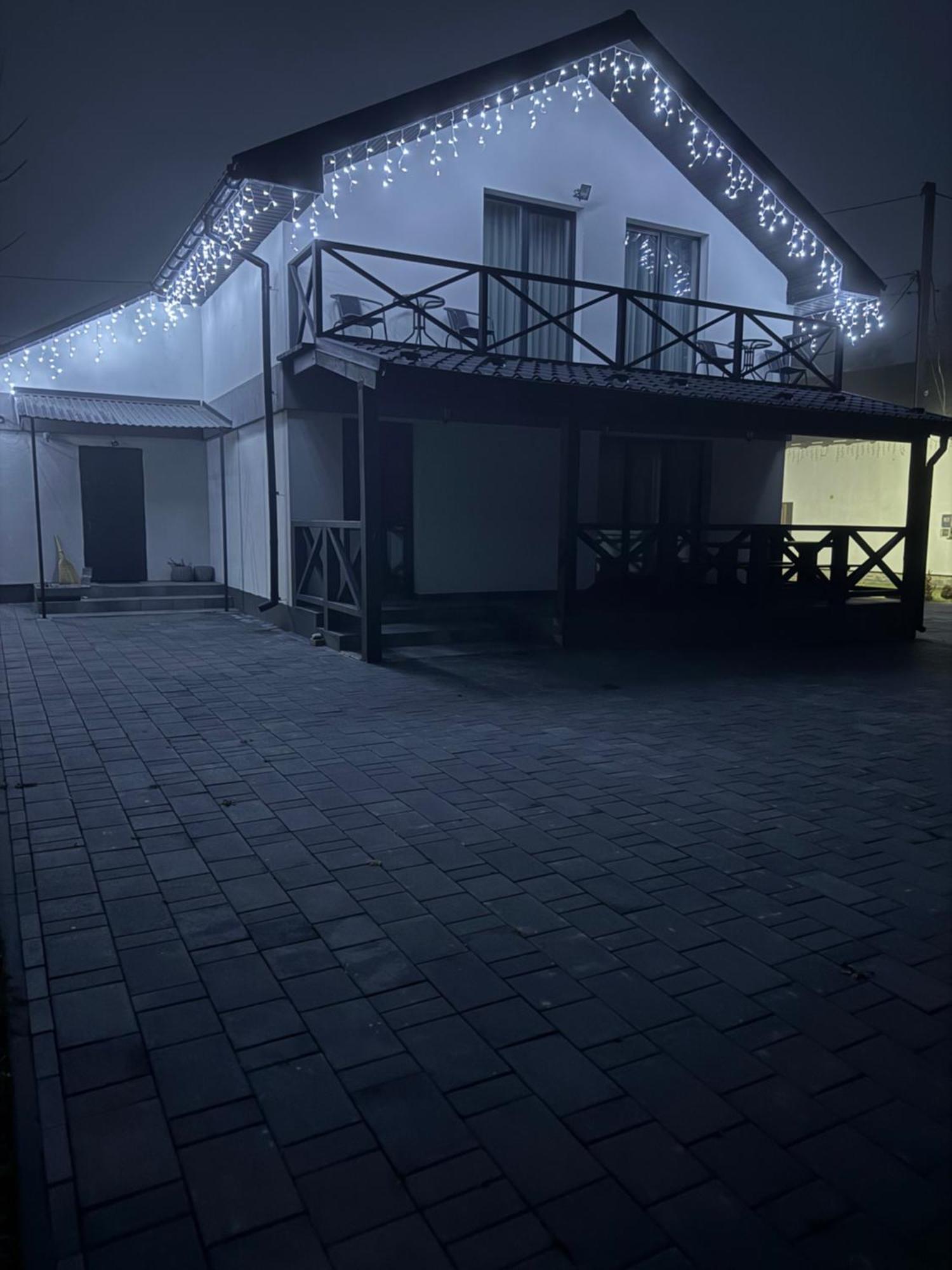 Hostal U Anastasii I Sofii Bilya Richki Mykulychyn Exterior foto