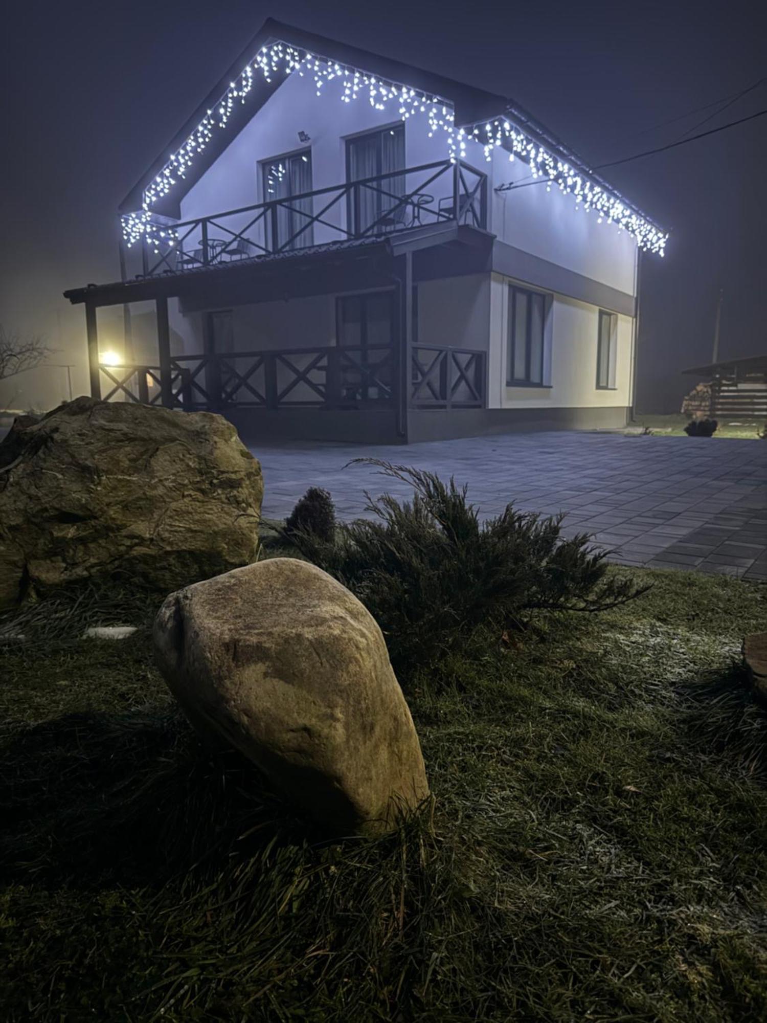 Hostal U Anastasii I Sofii Bilya Richki Mykulychyn Exterior foto